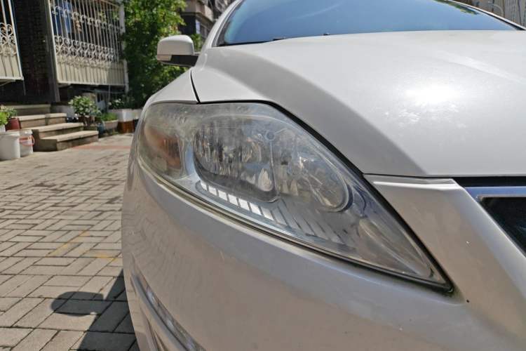 Used Ford Mondeo 2011 2.3L Luxury Model Right Front Headlight