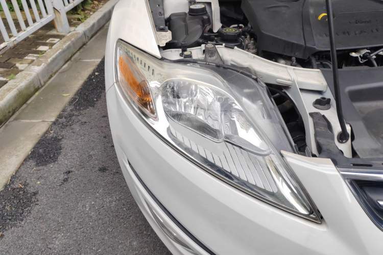 Used Ford Mondeo 2011 2.3L Fashion Edition Right Front Headlight