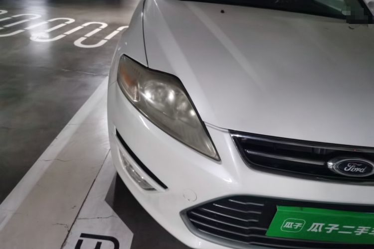 Used Ford Mondeo 2011 2.3L Luxury Model Right Front Headlight
