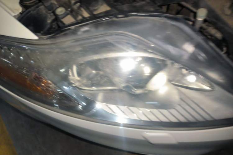 Used Ford Mondeo 2011 2.0L GTDi 200 Luxury Edition Right Front Headlight