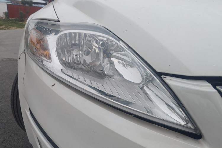 Used Ford Mondeo 2011 2.3L Fashion Edition Right Front Headlight