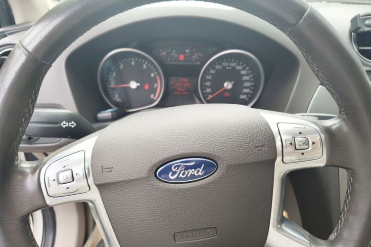 Used Ford Mondeo 2011 2.3L Fashion Edition Steering Wheel
