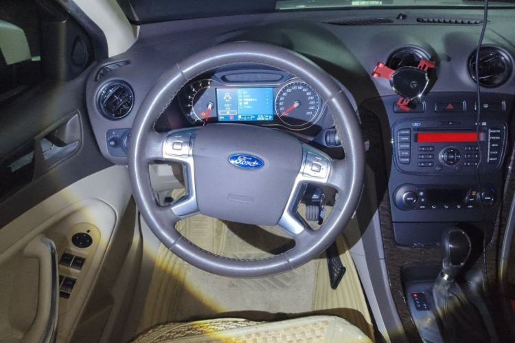 Used Ford Mondeo 2011 2.0L GTDi 200 Fashion Edition Steering Wheel