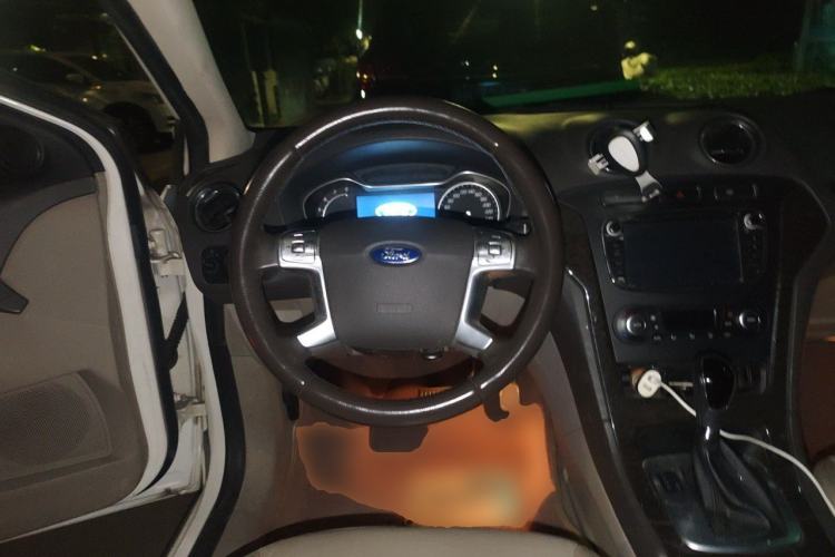 Used Ford Mondeo 2011 2.0L GTDi 200 Fashion Edition Steering Wheel