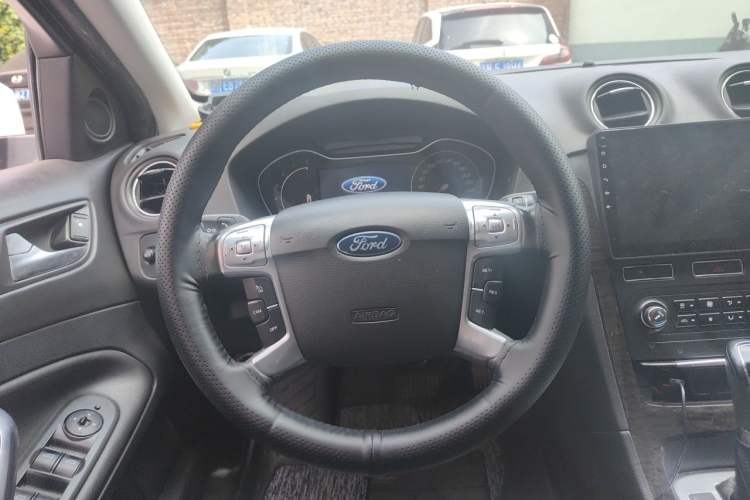 Used Ford Mondeo 2011 2.0L GTDi 200 Luxury Edition Steering Wheel