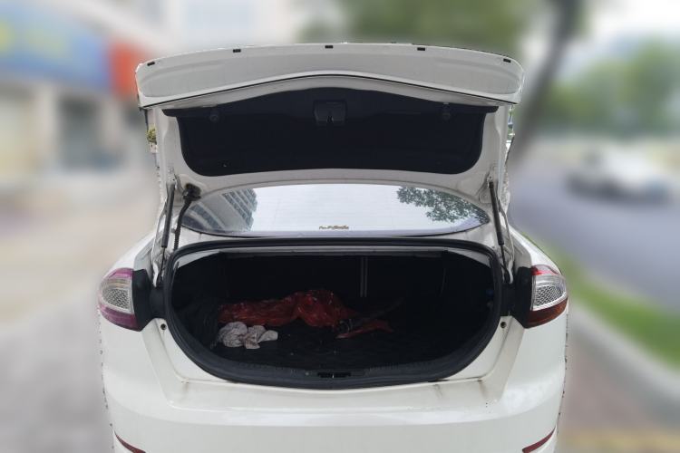 Used Ford Mondeo 2011 2.0L GTDi 200 Fashion Edition Trunk