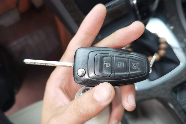 Used Ford Mondeo 2011 2.0L GTDi 200 Fashion Edition Vehicle Key