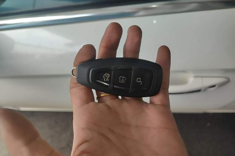 Used Ford Mondeo 2011 2.0L GTDi 200 Luxury Edition Vehicle Key