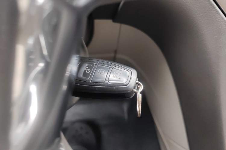 Used Ford Mondeo 2011 2.3L Fashion Edition Vehicle Key