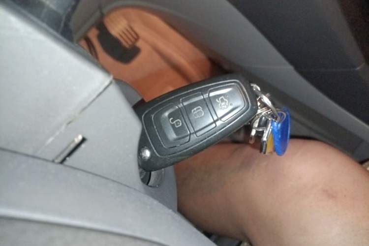 Used Ford Mondeo 2011 2.3L Fashion Edition Vehicle Key