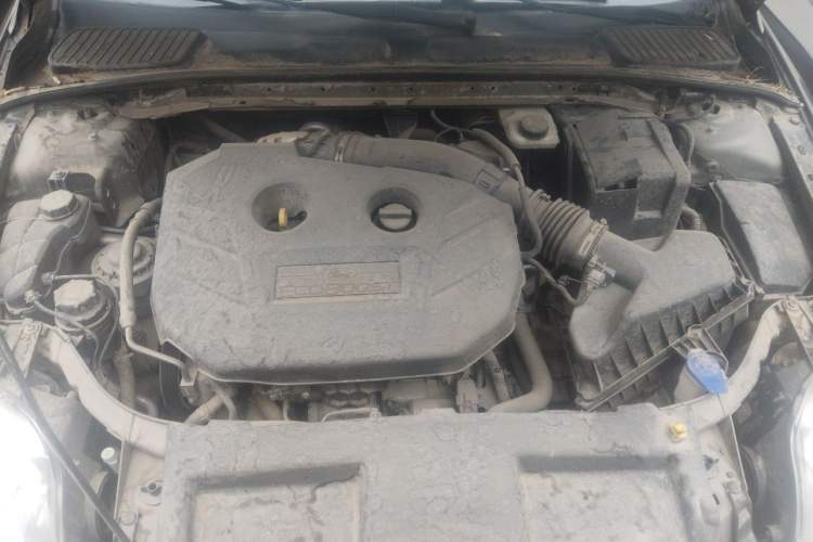 Used Ford Mondeo 2011 2.0L GTDi 200 Fashion Edition Engine Bay