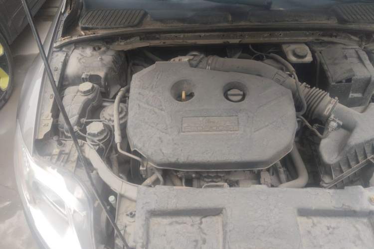 Used Ford Mondeo 2011 2.0L GTDi 200 Fashion Edition Engine Bay Right