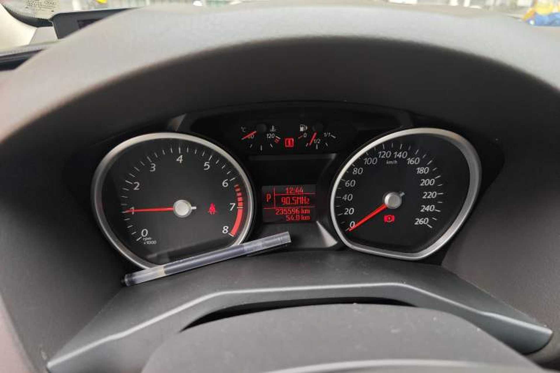 Used Ford Mondeo 2011 2.3L Fashion Edition Instrument Cluster
