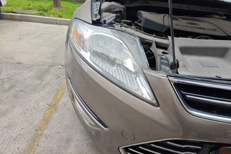 Used Ford Mondeo 2011 2.3L Fashion Edition Right Front Headlight