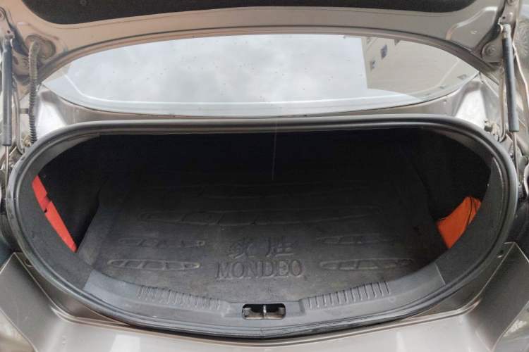 Used Ford Mondeo 2011 2.0L GTDi 200 Fashion Edition Trunk