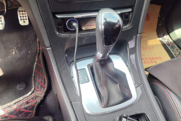 Used Ford Mondeo 2012 2.0L GTDi240 Flagship Sport Edition Gear Lever