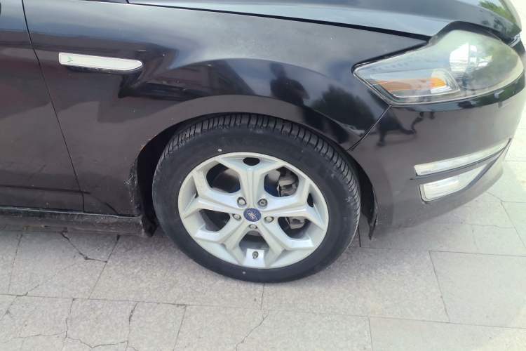 Used Ford Mondeo 2012 2.0L GTDi240 Flagship Sport Edition Right Front Wheel Hub