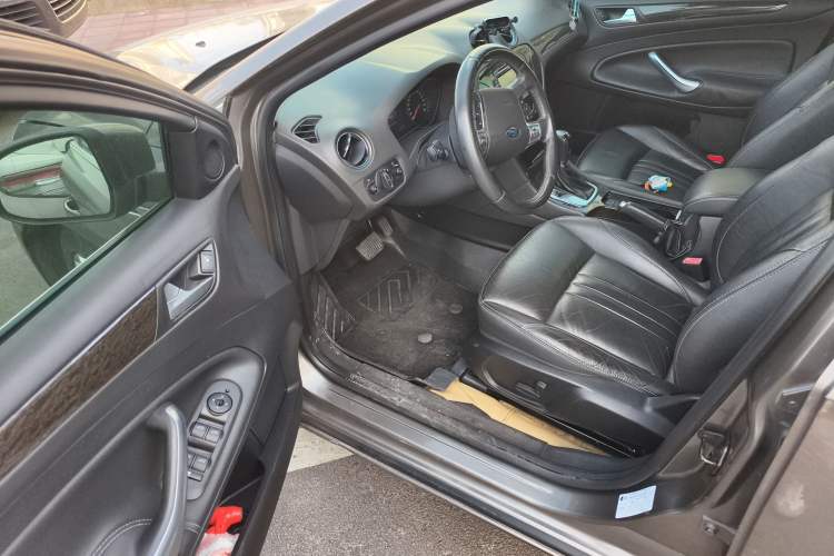 Used Ford Mondeo 2012 2.0L GTDi240 Flagship Sport Edition Driver Seat