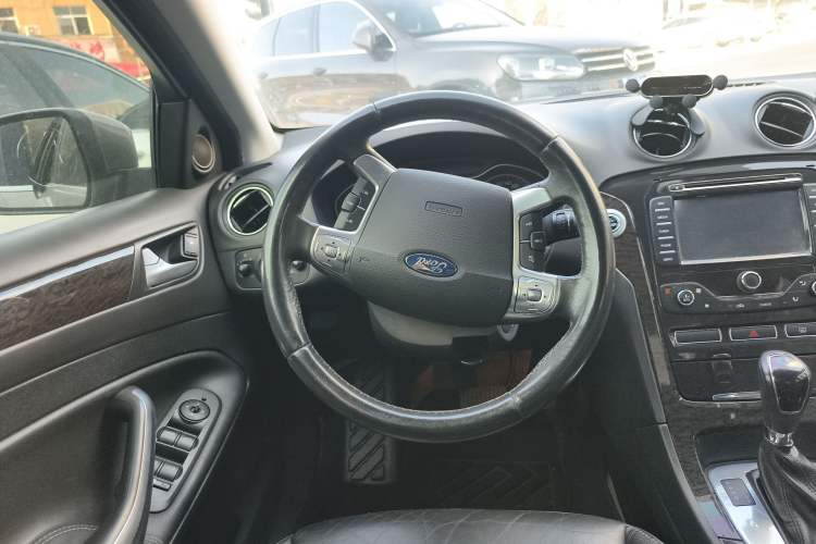 Used Ford Mondeo 2012 2.0L GTDi240 Flagship Sport Edition Steering Wheel