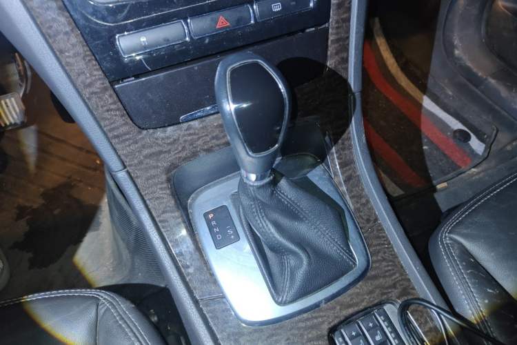 Used Ford Mondeo 2012 2.0L GTDi240 Flagship Sport Edition Gear Lever