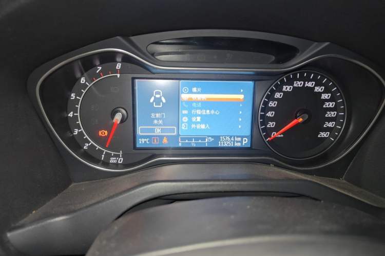 Used Ford Mondeo 2012 2.0L GTDi240 Flagship Sport Edition Instrument Cluster
