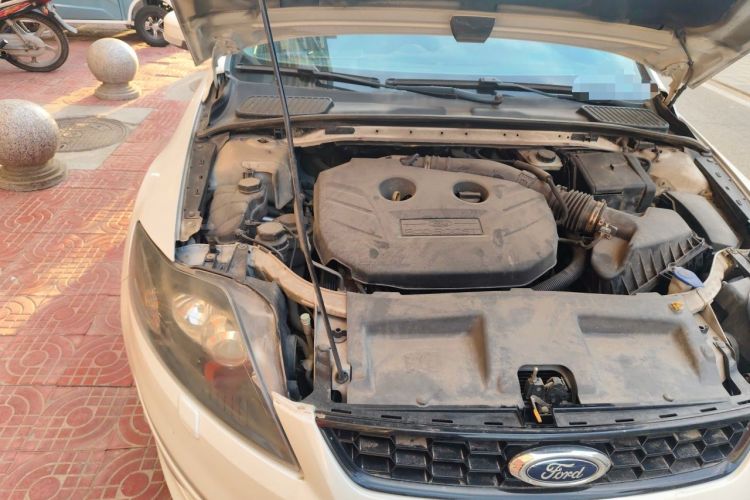 Used Ford Mondeo 2012 2.0L GTDi240 Flagship Sport Edition Engine Bay Right
