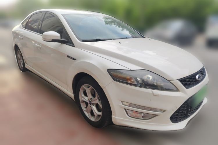Used Ford Mondeo 2012 2.0L GTDi240 Flagship Sport Edition Front Right 45 Deg