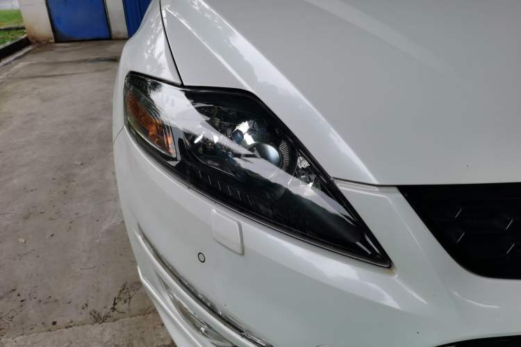 Used Ford Mondeo 2012 2.0L GTDi240 Flagship Sport Edition Right Front Headlight