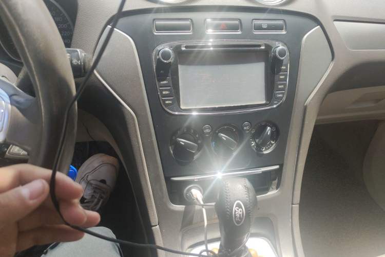 Used Ford Mondeo 2013 2.3L Fashion Edition Audio And AC Panel