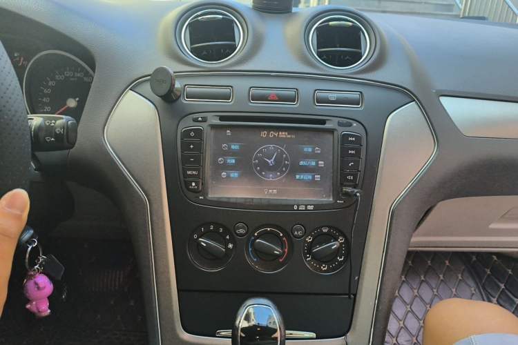 Used Ford Mondeo 2013 2.3L Fashion Edition Audio And AC Panel