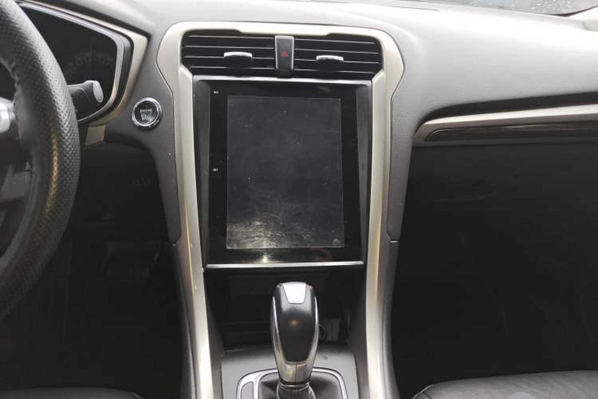 Used Ford Mondeo 2013 2.0L GTDi 200 Fashion Edition Audio And AC Panel