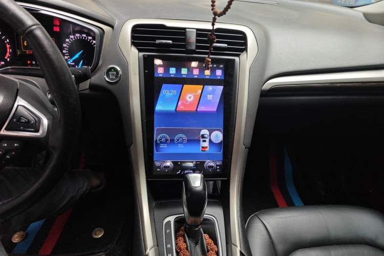 Used Ford Mondeo 2013 2.0L GTDi 200 Fashion Edition Audio And AC Panel