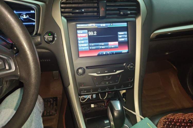 Used Ford Mondeo 2013 2.0L GTDi 200 Luxury Model Audio And AC Panel