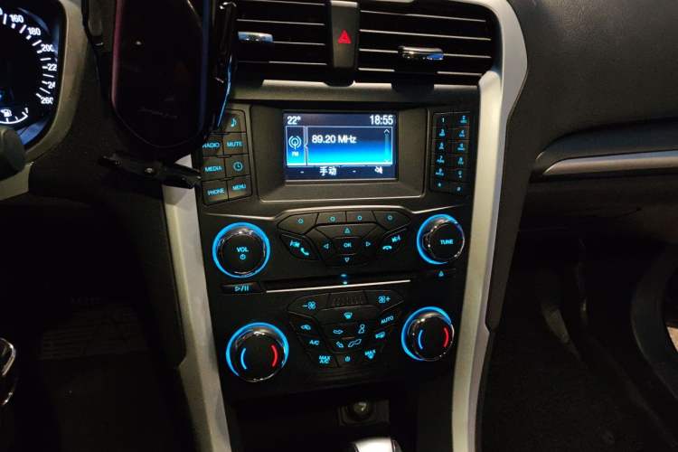 Used Ford Mondeo 2013 1.5L GTDi180 Fashion Edition Audio And AC Panel