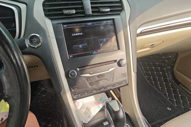 Used Ford Mondeo 2013 2.0L GTDi240 Ultimate Edition Audio And AC Panel