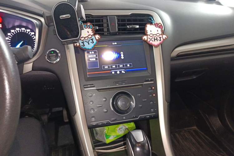 Used Ford Mondeo 2013 2.0L GTDi 200 Fashion Edition Audio And AC Panel