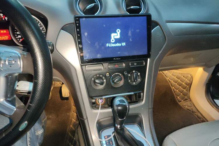 Used Ford Mondeo 2013 2.3L Fashion Edition Audio And AC Panel