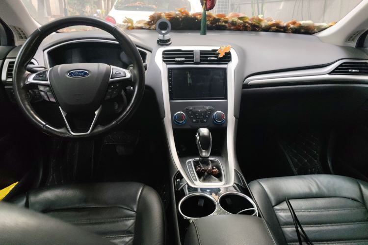Used Ford Mondeo 2013 1.5L GTDi180 Fashion Edition Center Console