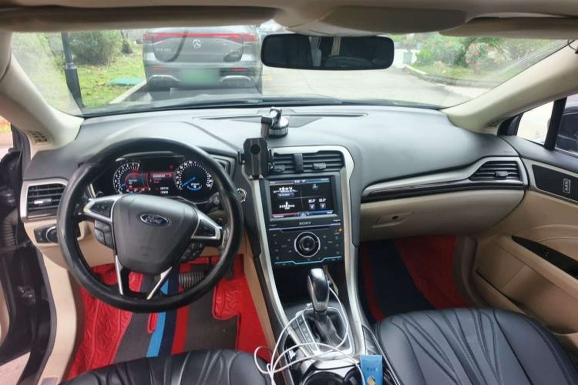 Used Ford Mondeo 2013 2.0L GTDi240 Ultimate Edition Center Console