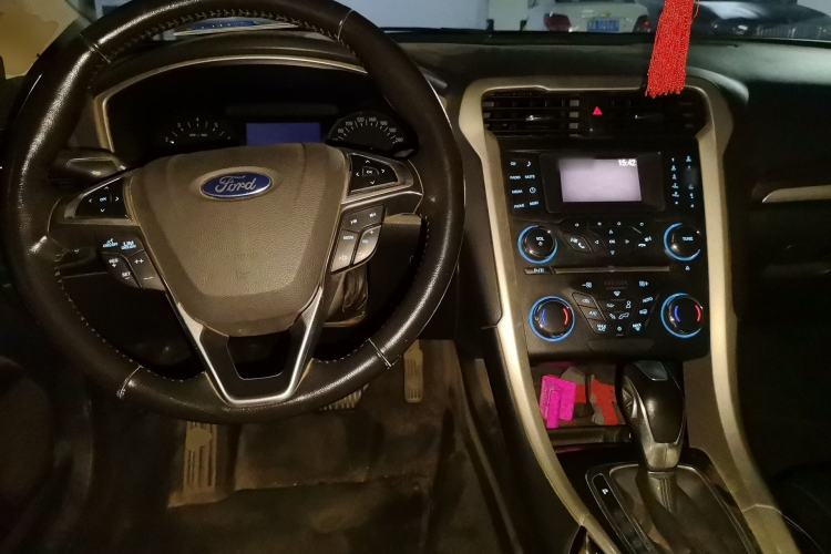 Used Ford Mondeo 2013 1.5L GTDi180 Fashion Edition Center Console