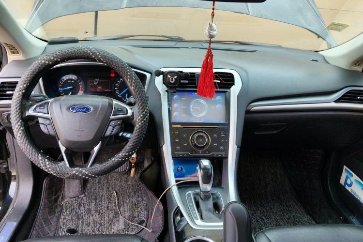 Used Ford Mondeo 2013 1.5L GTDi180 Fashion Edition Center Console