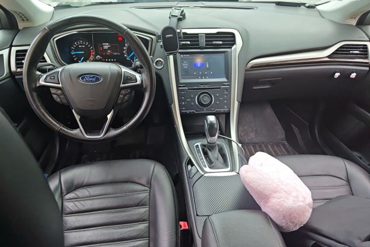 Used Ford Mondeo 2013 2.0L GTDi 200 Fashion Edition Center Console