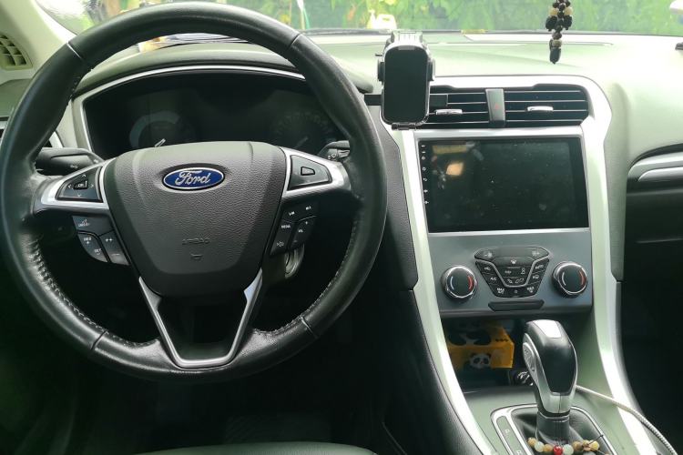 Used Ford Mondeo 2013 1.5L GTDi180 Fashion Edition Center Console