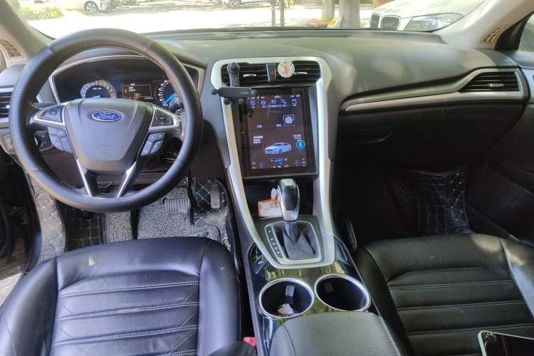 Used Ford Mondeo 2013 1.5L GTDi180 Fashion Edition Center Console