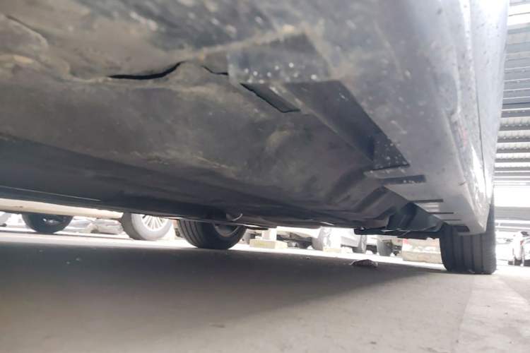 Used Ford Mondeo 2013 2.0L GTDi 200 Fashion Edition Chassis Front Left