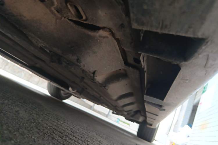 Used Ford Mondeo 2013 2.0L GTDi 200 Fashion Edition Chassis Front Left