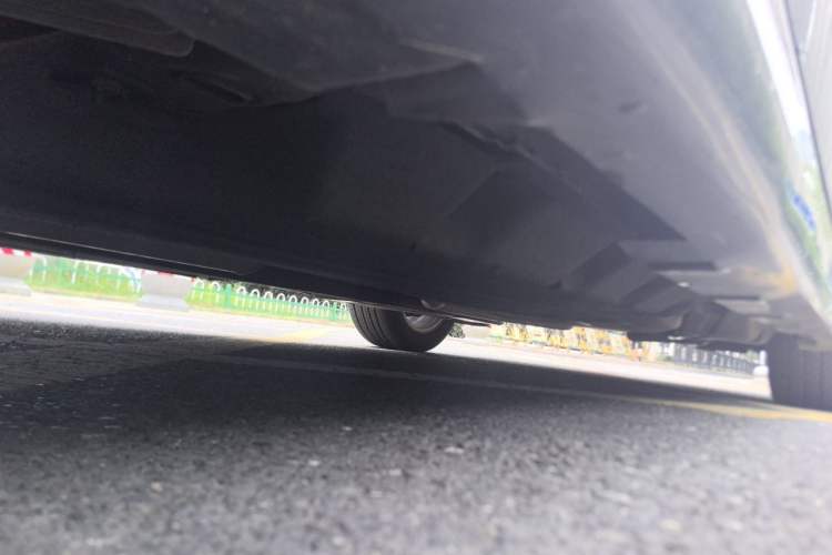 Used Ford Mondeo 2013 2.0L GTDi 200 Fashion Edition Chassis Front Left