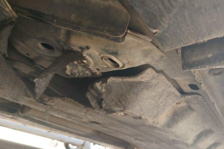 Used Ford Mondeo 2013 2.0L GTDi 200 Fashion Edition Chassis Front Left