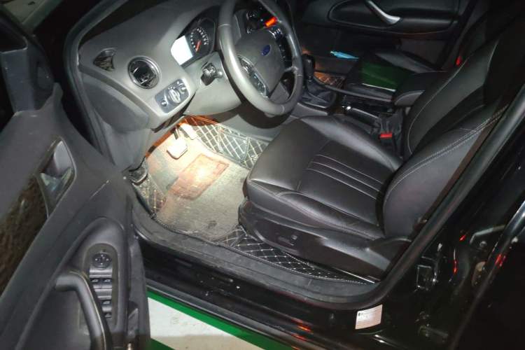 Used Ford Mondeo 2013 2.3L Luxury Model Driver Seat