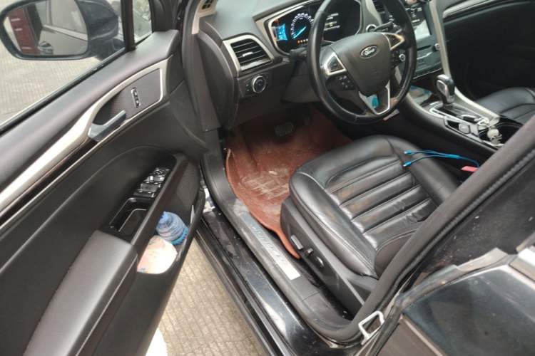 Used Ford Mondeo 2013 2.0L GTDi 200 Luxury Model Driver Seat